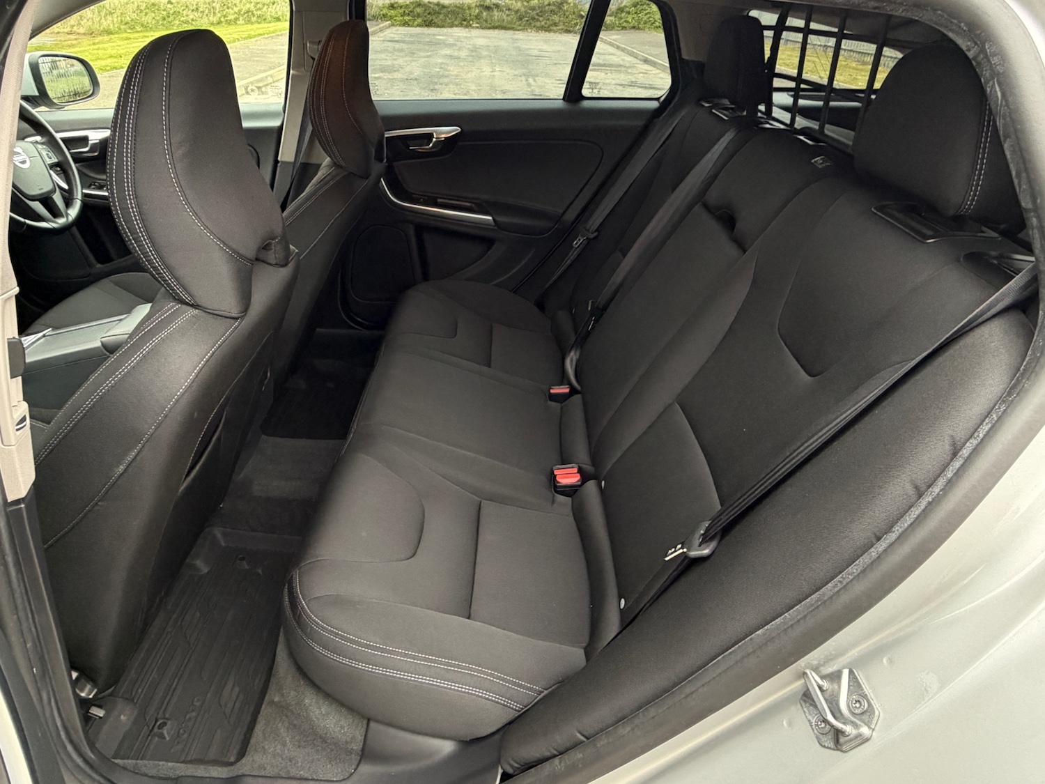 Used Volvo V60 2018 for sale - 78085040: Photo 10