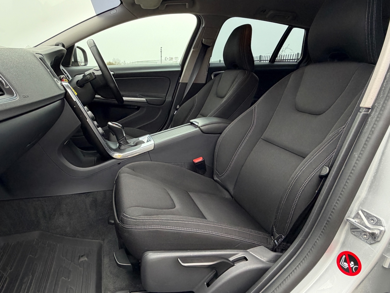 Used Volvo V60 2018 for sale - 78085040: Photo 14