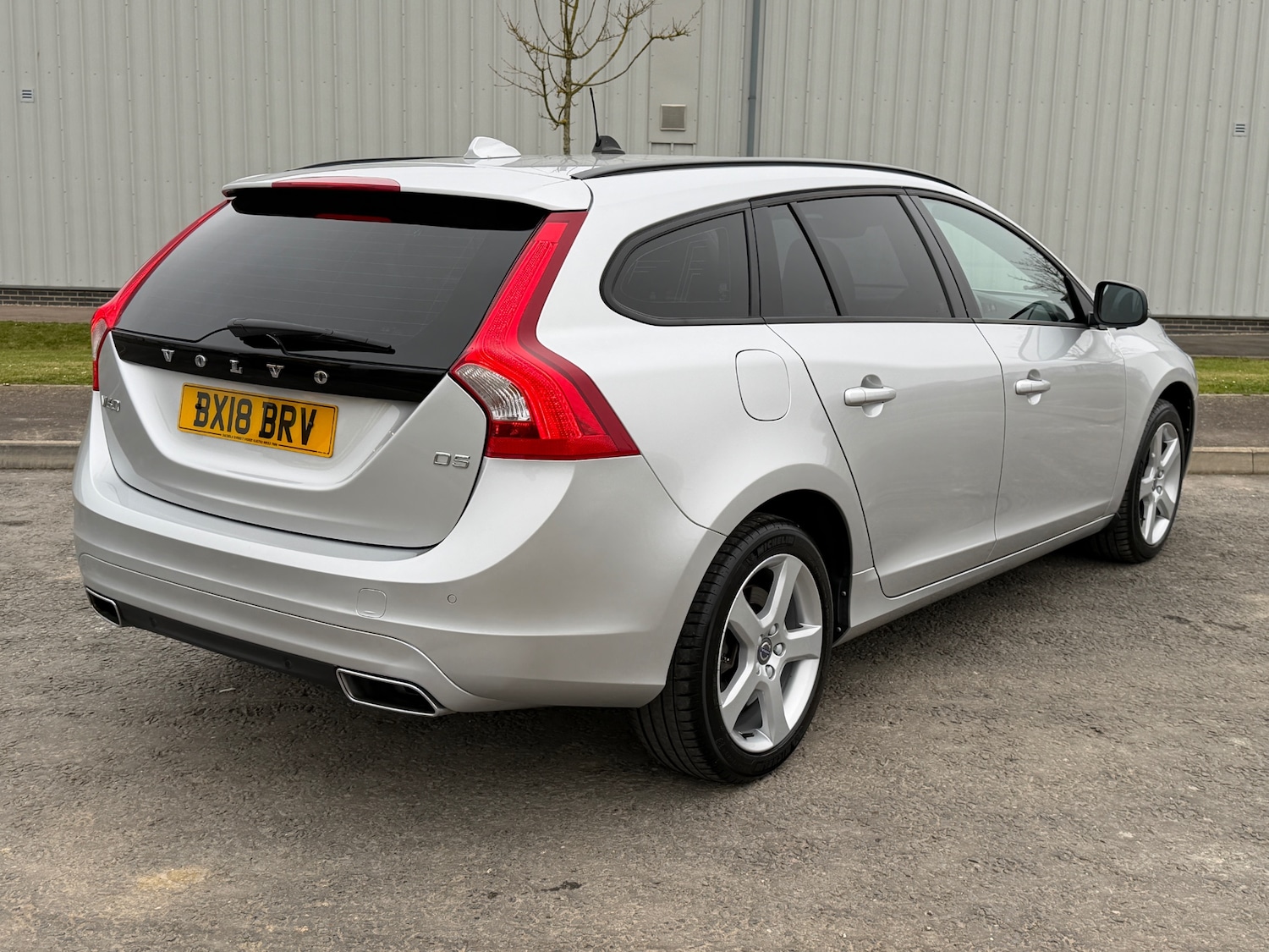 Used Volvo V60 2018 for sale - 78085040: Photo 25