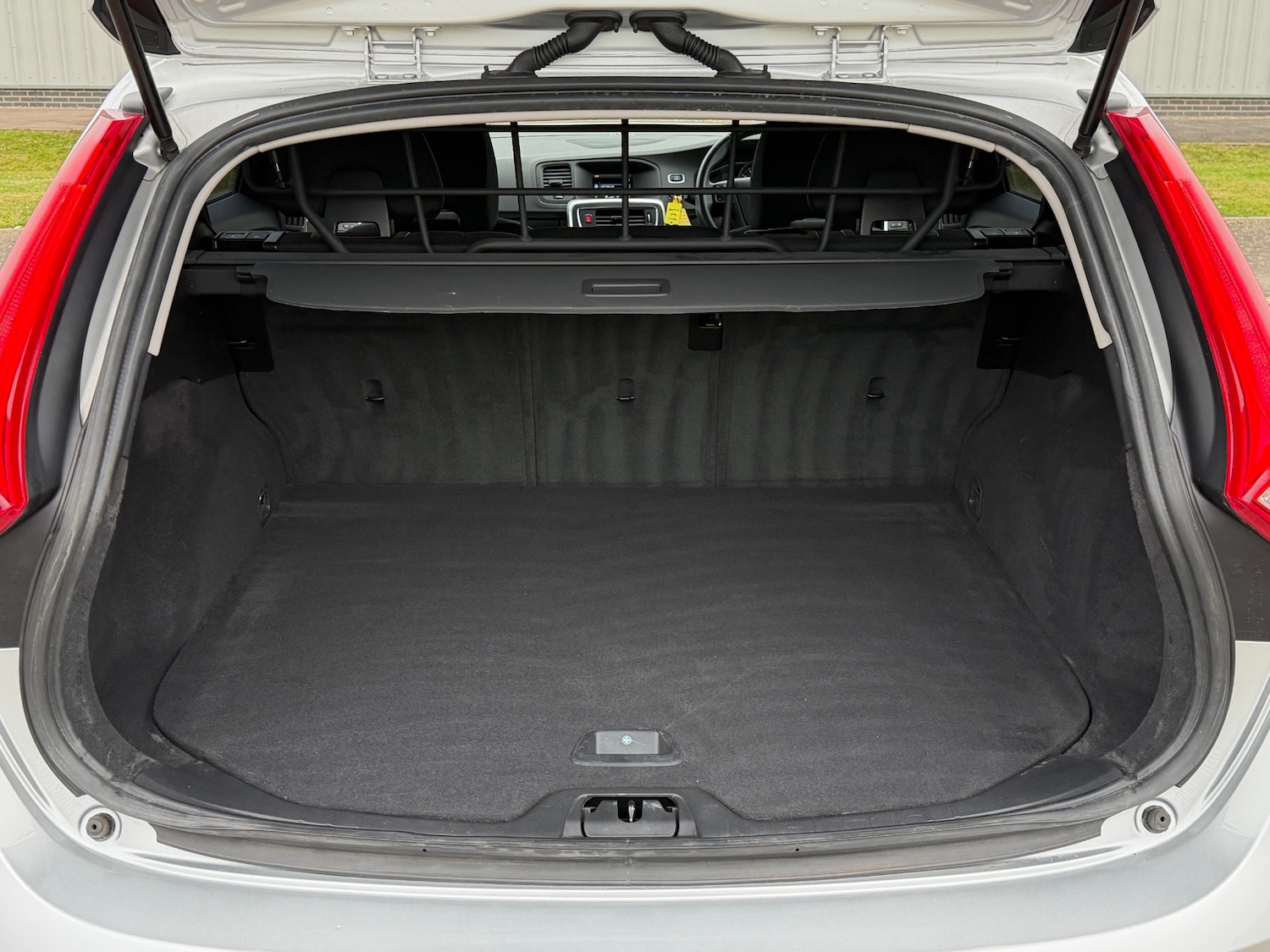 Used Volvo V60 2018 for sale - 78085040: Photo 7