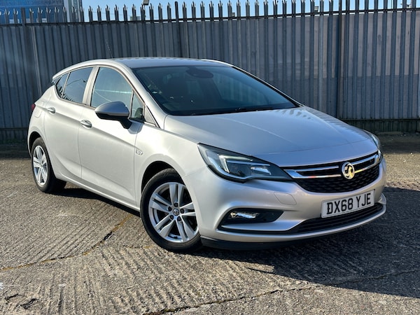 Used Vauxhall Astra 2018 for sale - 74279880: Photo 1