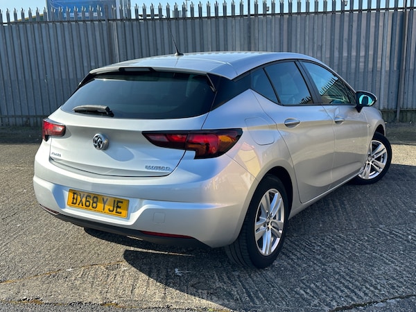 Used Vauxhall Astra 2018 for sale - 74279880: Photo 5