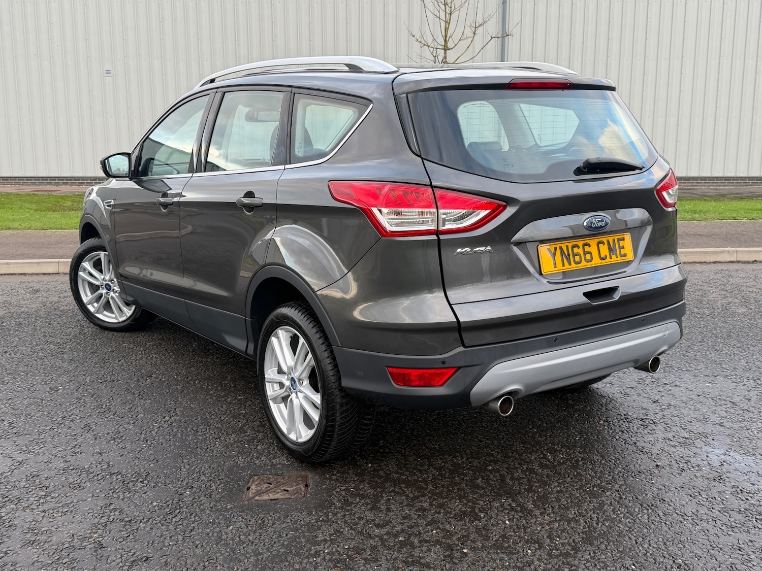 Used Ford Kuga 2016 for sale - 76855473: Photo 2