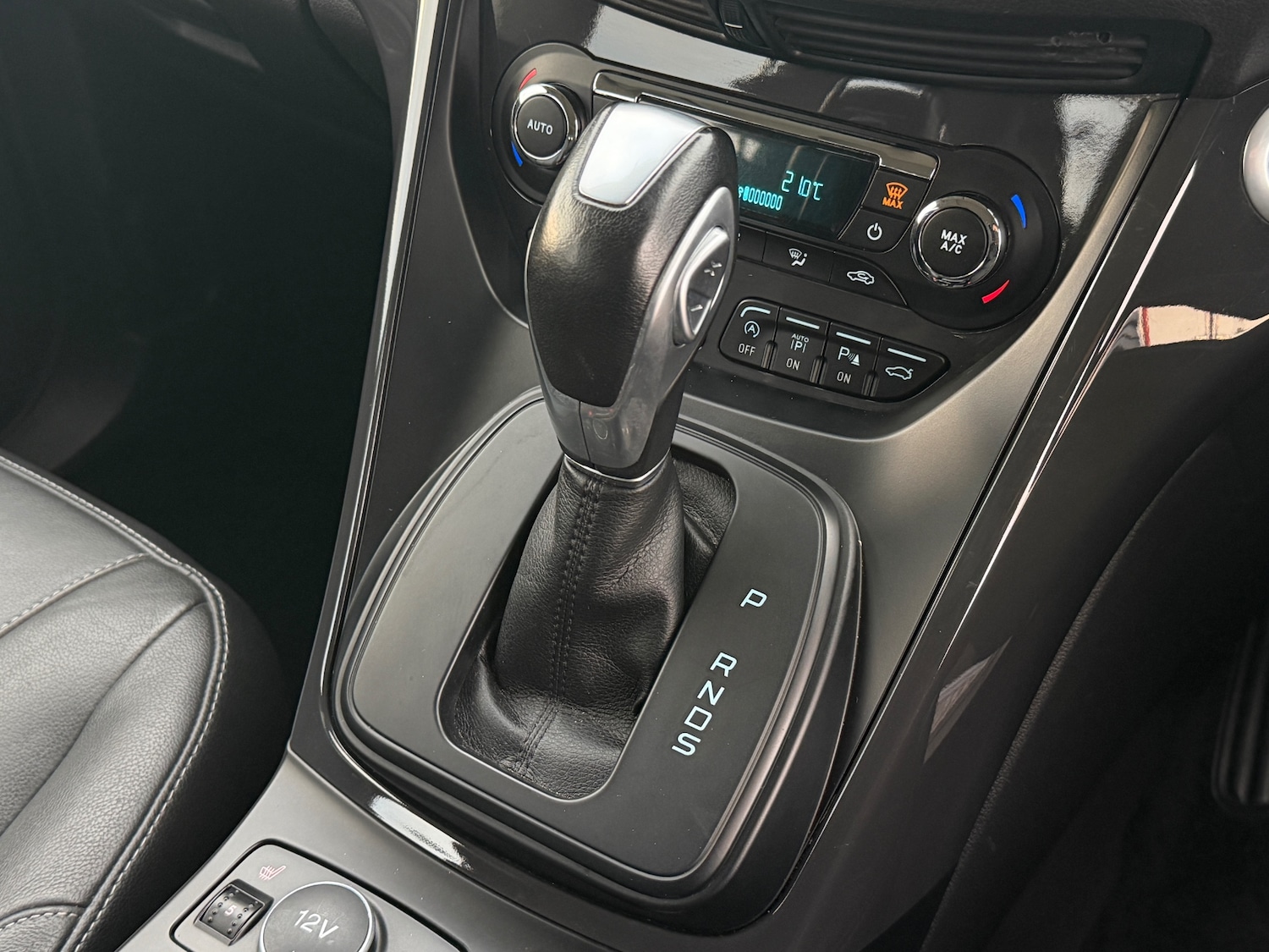 Used Ford Kuga 2016 for sale - 76855473: Photo 31