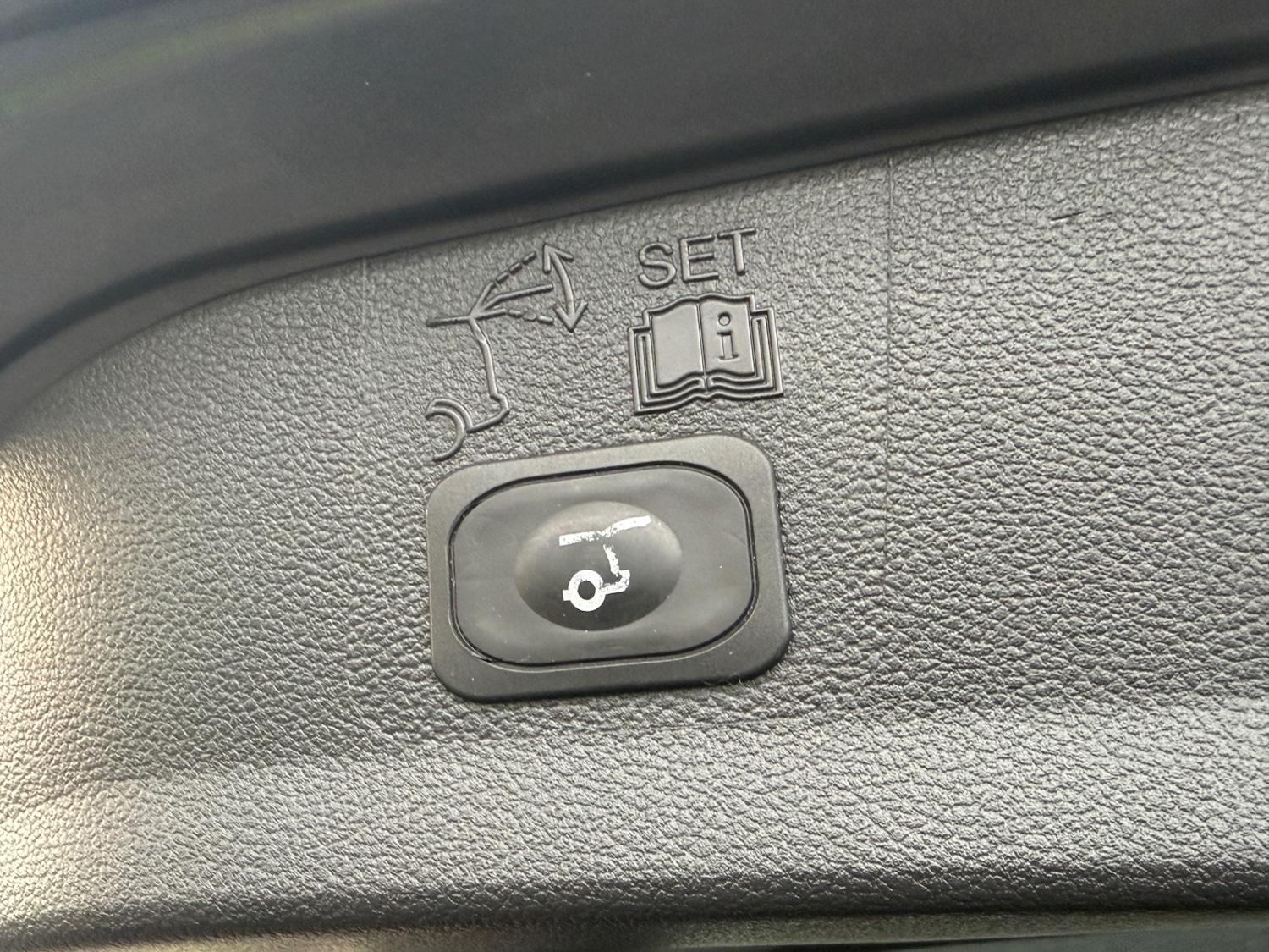 Used Ford Kuga 2016 for sale - 76855473: Photo 37