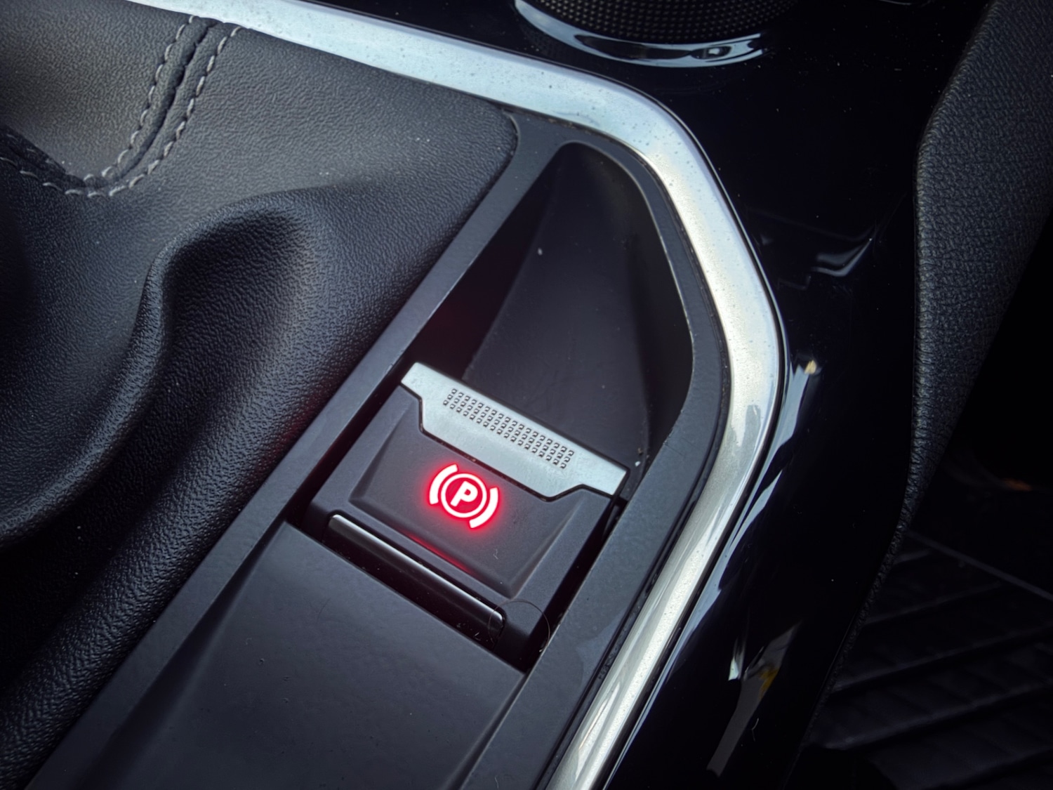 Used Peugeot 3008 2020 for sale - 76853420: Photo 24