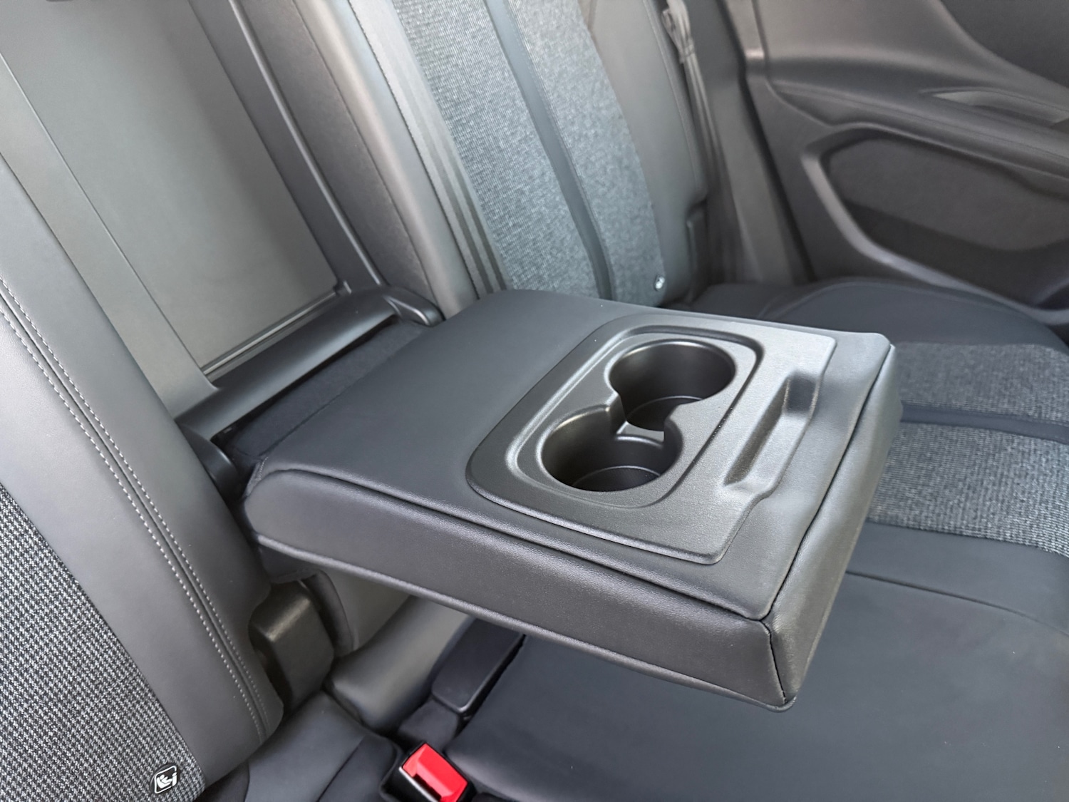 Used Peugeot 3008 2020 for sale - 76853420: Photo 29