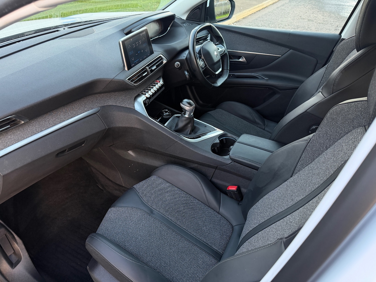 Used Peugeot 3008 2020 for sale - 76853420: Photo 8