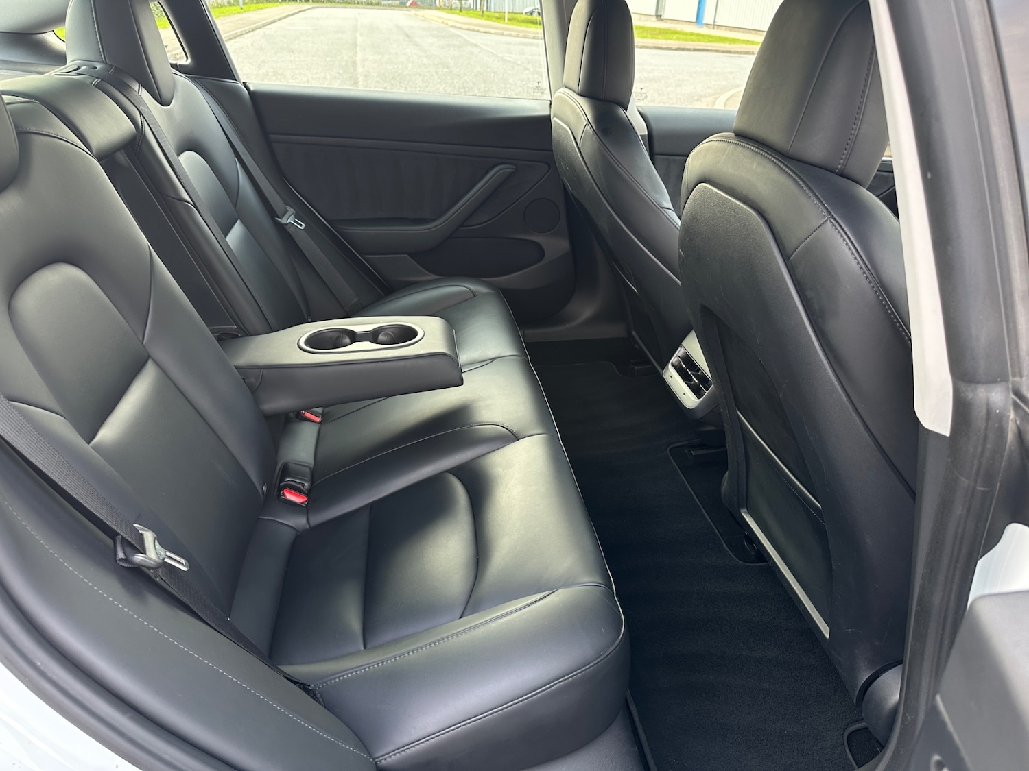 Used Tesla Model 3 2021 for sale - 75948731: Photo 10