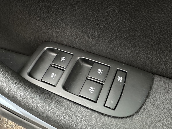 Used Vauxhall Zafira 2017 for sale - 73062523: Photo 26
