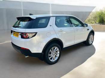 Used Land Rover Discovery Sport 2017 for sale - 74932374: Photo