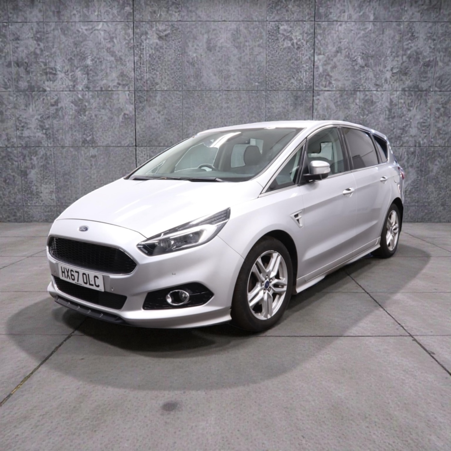 Used Ford S-Max 2017 for sale - 76864226: Photo 2