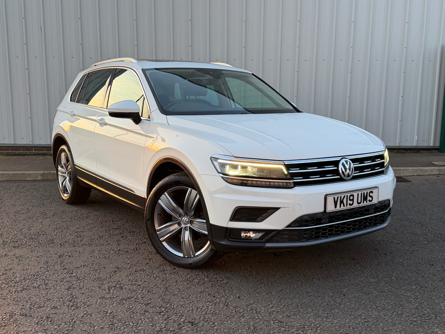 Used Volkswagen Tiguan 2019 for sale - 76935396: Photo 1