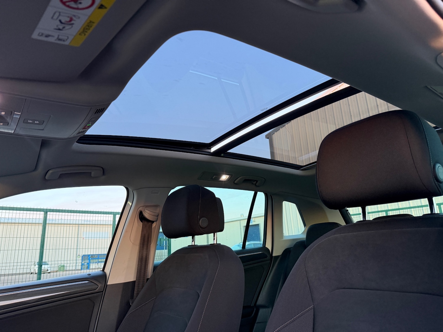 Used Volkswagen Tiguan 2019 for sale - 76935396: Photo 11