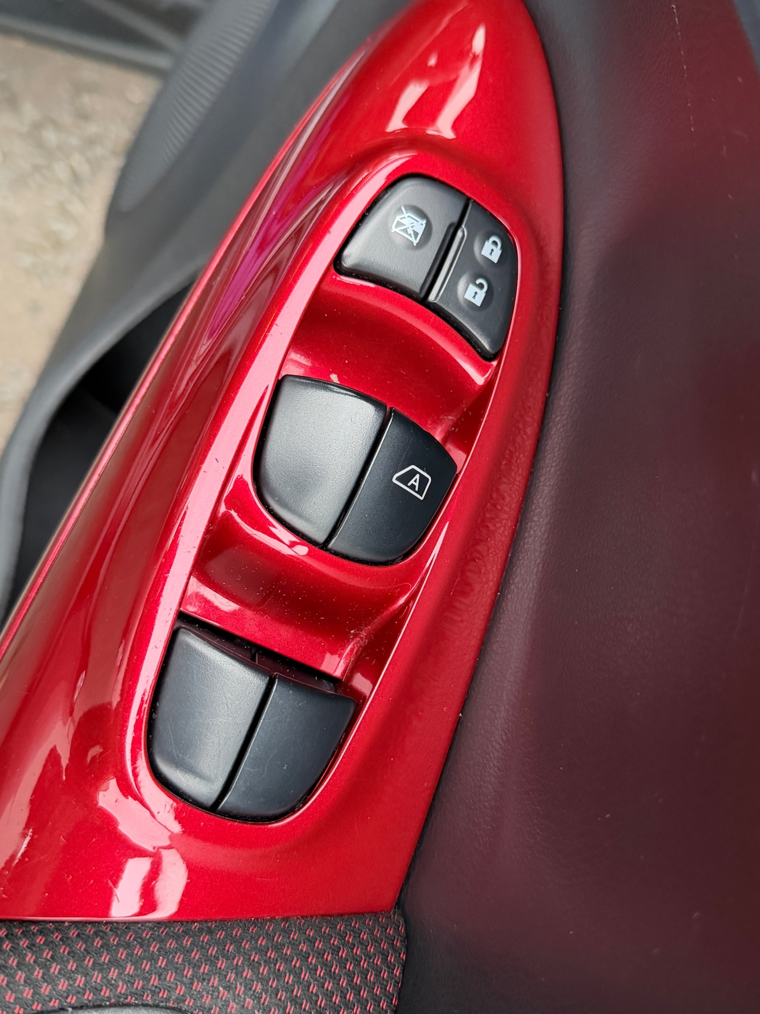 Used Nissan Juke 2015 for sale - 77241353: Photo 18