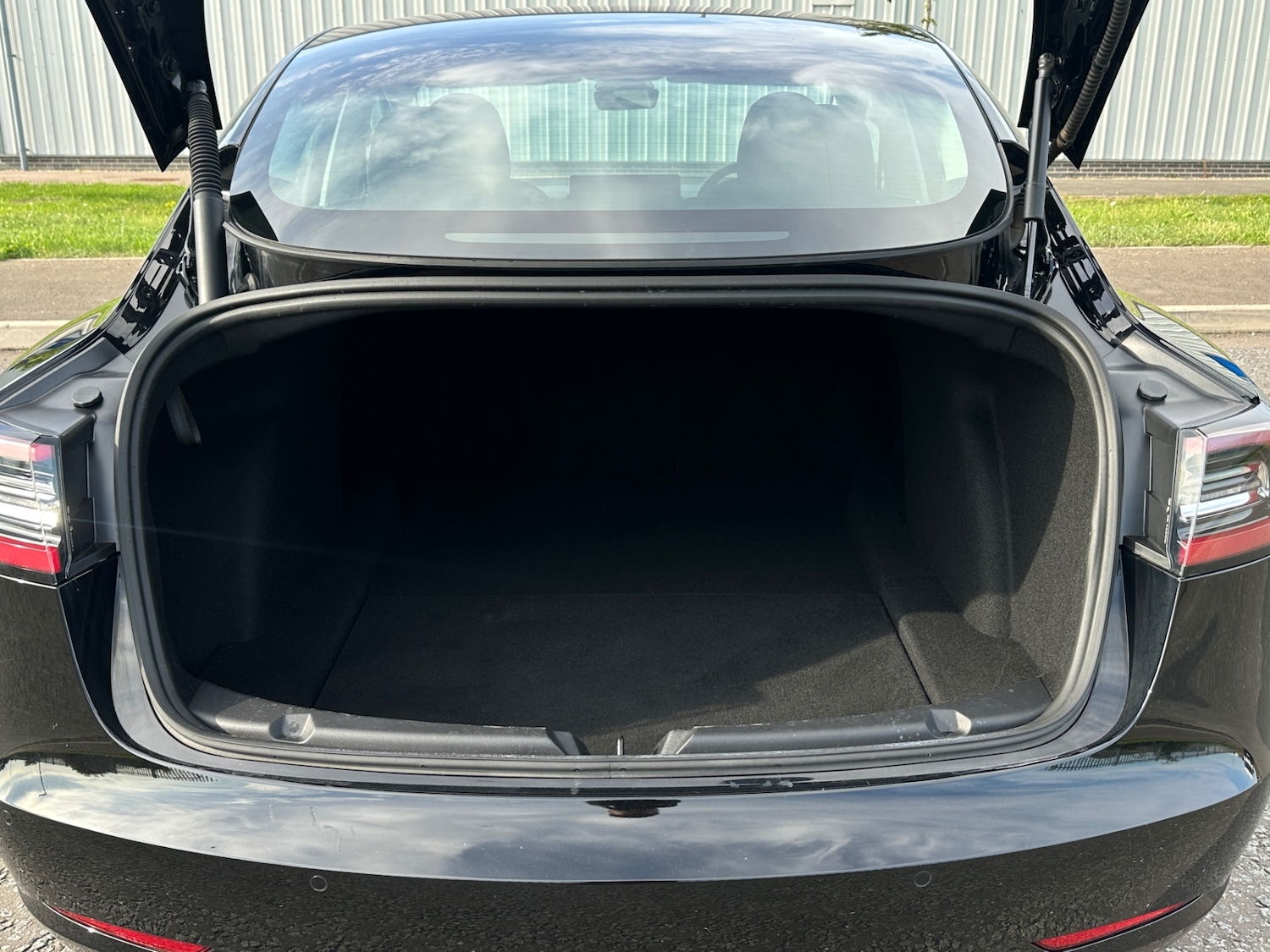 Used Tesla Model 3 2022 for sale - 77921588: Photo 5