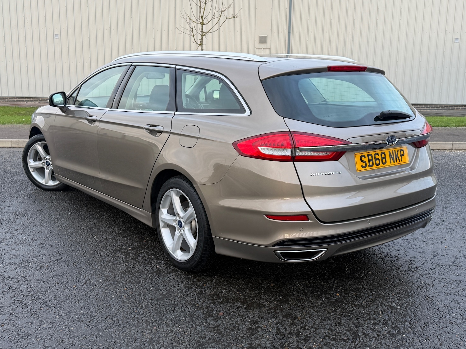 Used Ford Mondeo 2019 for sale - 76855509: Photo 2