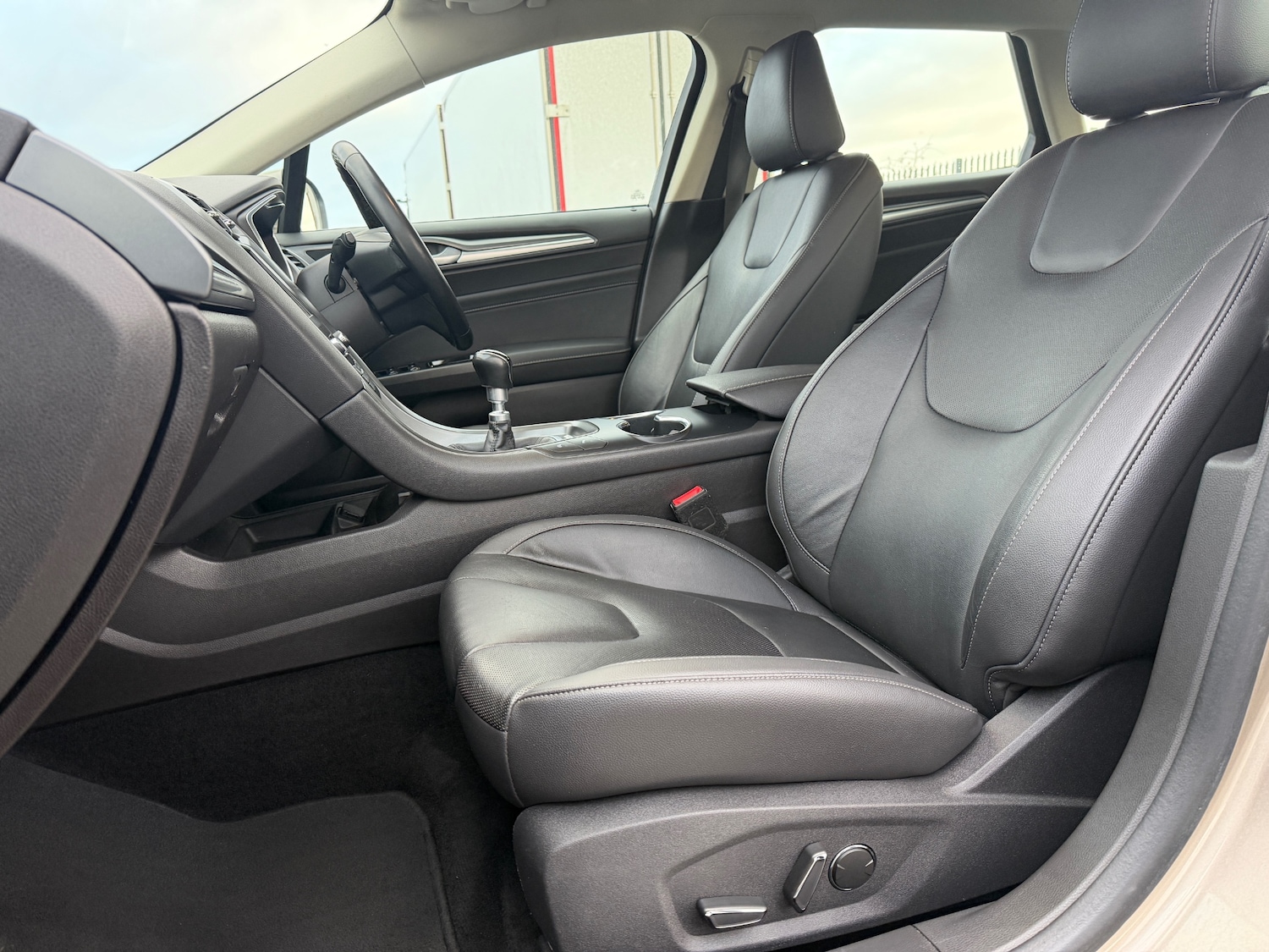 Used Ford Mondeo 2019 for sale - 76855509: Photo 25