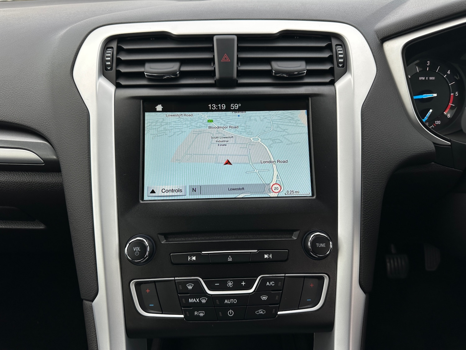 Used Ford Mondeo 2018 for sale - 76483117: Photo 22