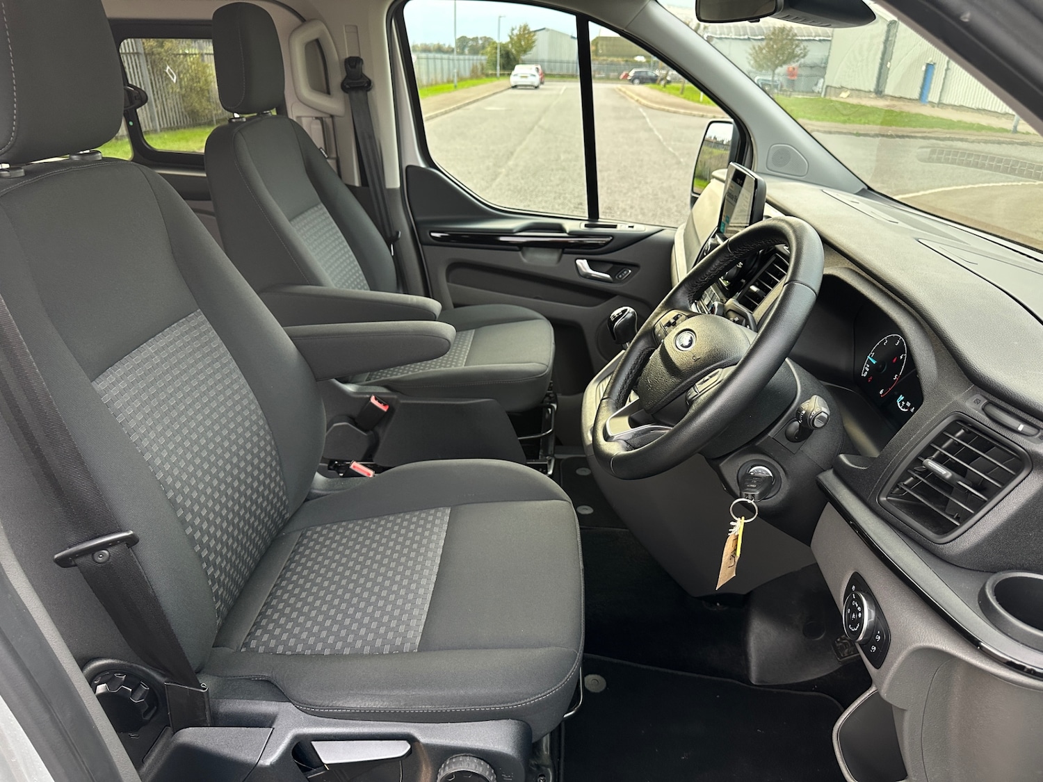 Used Ford Tourneo Custom 2019 for sale - 75575739: Photo 17