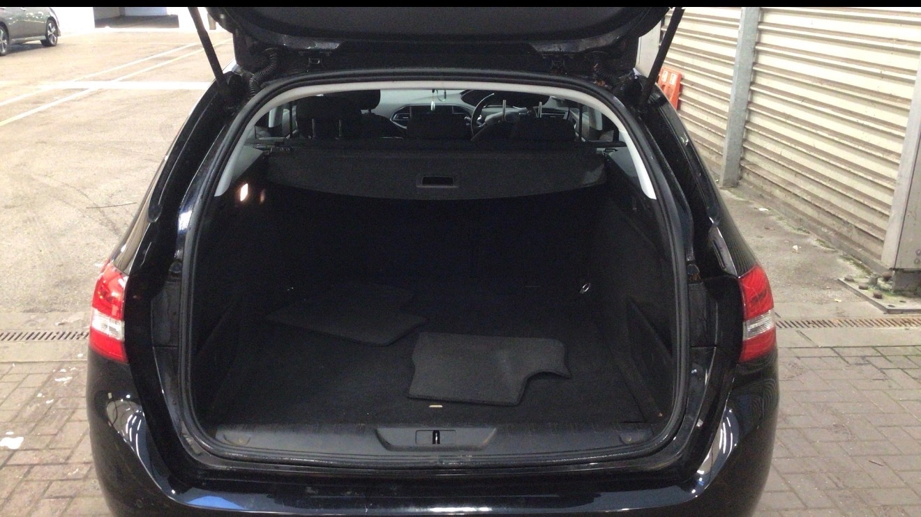 Used Peugeot 308 2020 for sale - 77228360: Photo 5