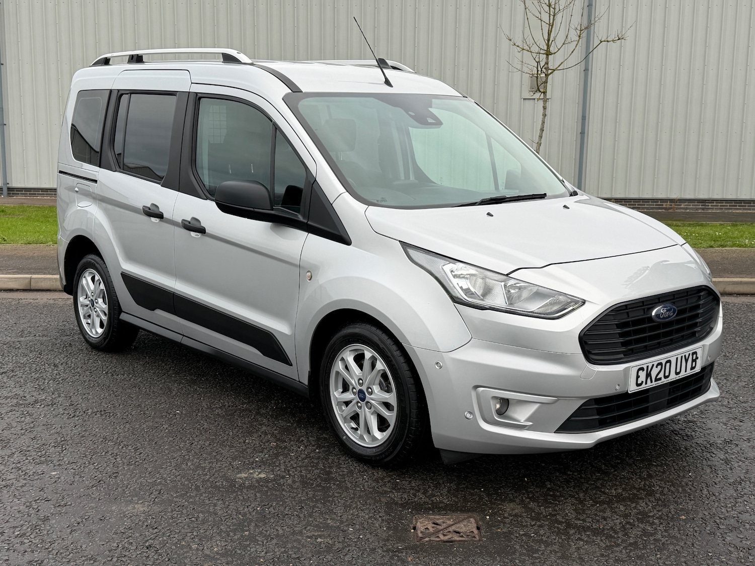 Used Ford Tourneo Connect 2020 for sale - 76726122: Photo 2