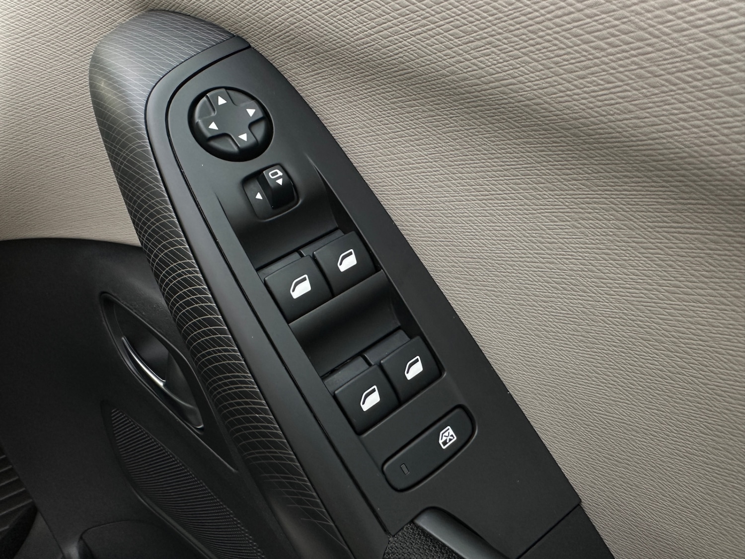 Used Citroen C4 Grand Picasso 2017 for sale - 76293334: Photo 12