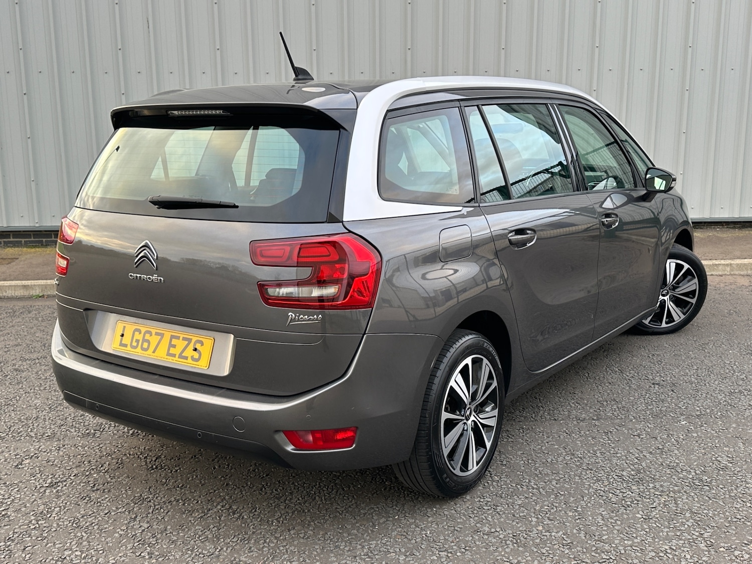 Used Citroen C4 Grand Picasso 2017 for sale - 76293334: Photo 2