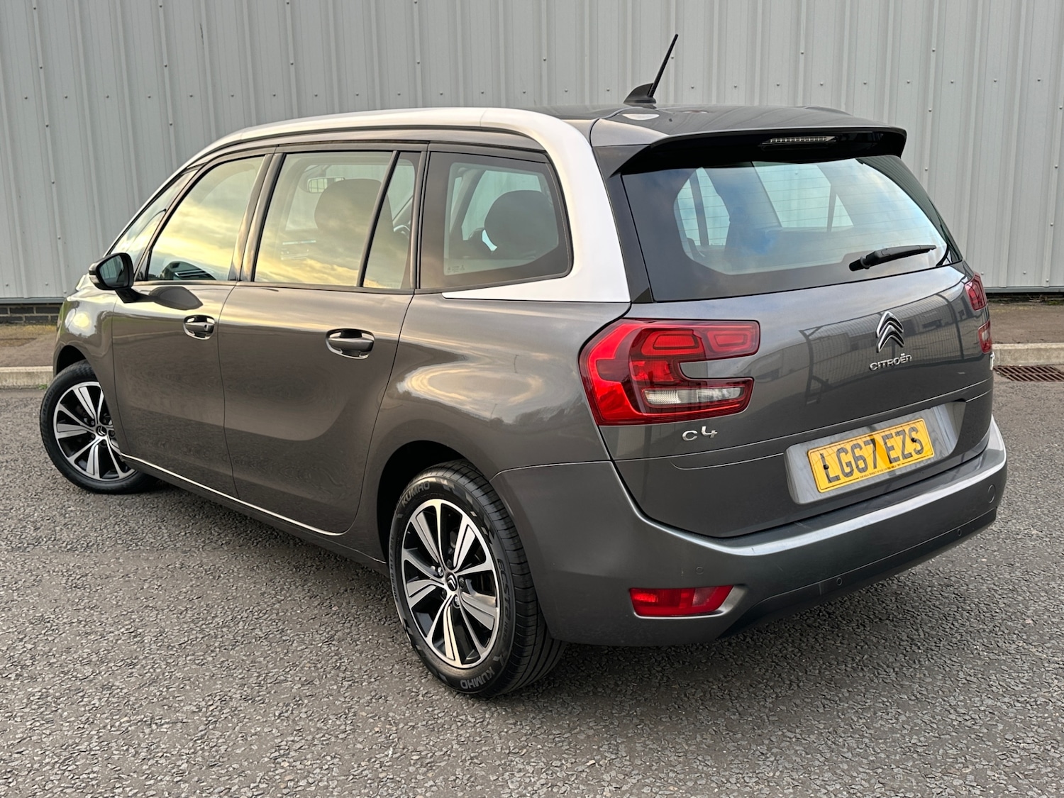 Used Citroen C4 Grand Picasso 2017 for sale - 76293334: Photo 4