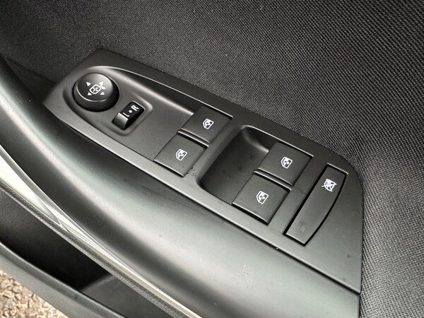 Used Vauxhall Astra 2019 for sale - 71866694: Photo 19
