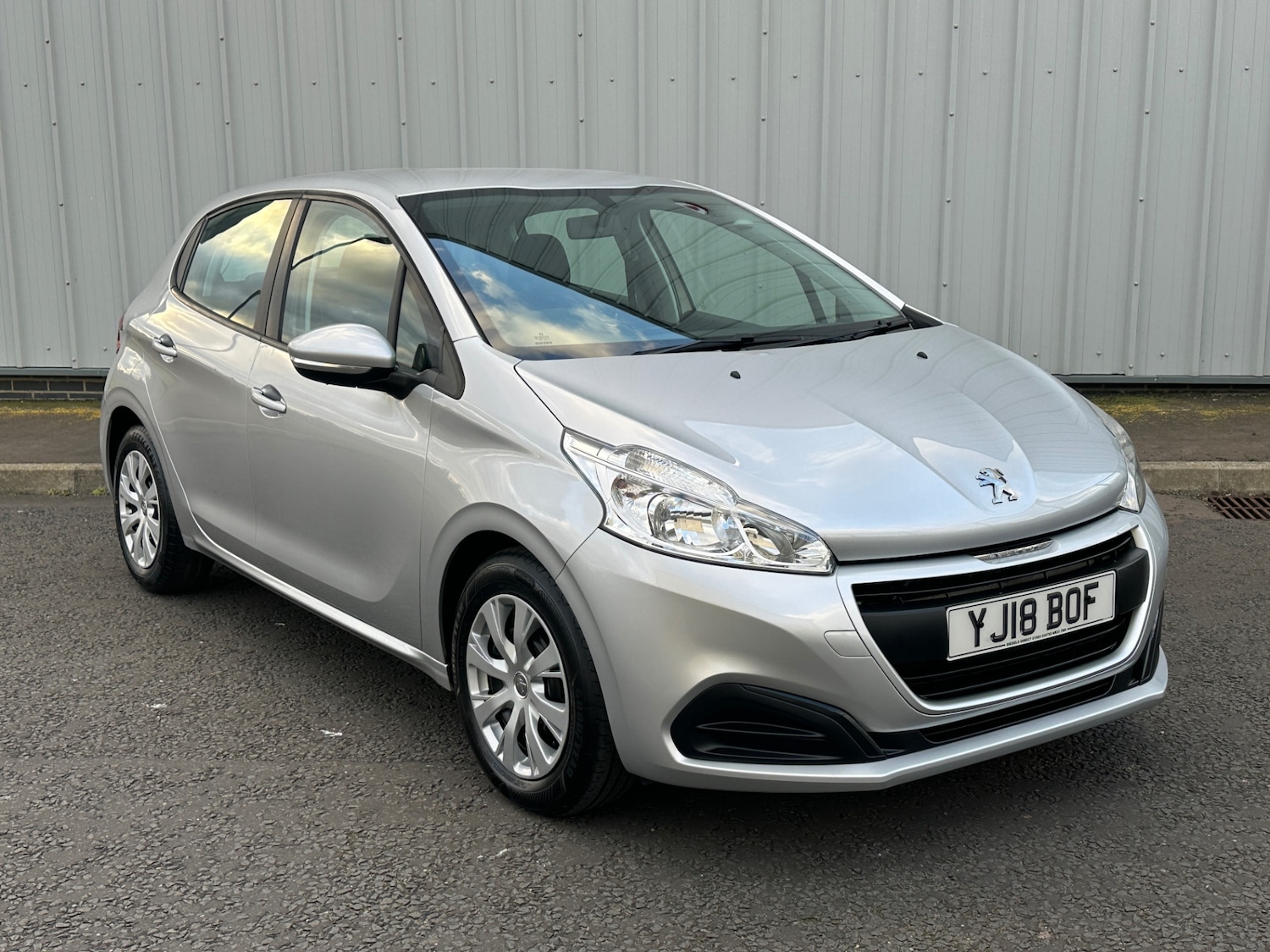 Used Peugeot 208 2018 for sale - 74042096: Photo 17
