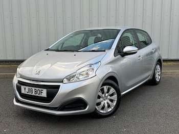 Used Peugeot 208 2018 for sale - 74042096: Photo 3