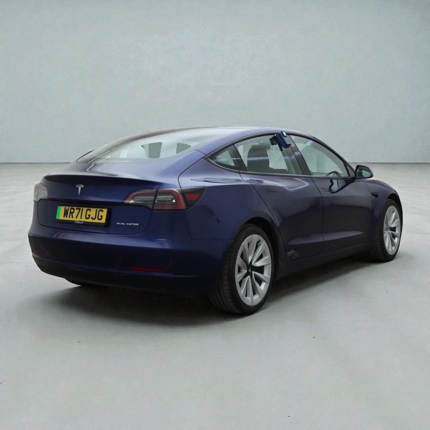 Used Tesla Model 3 2021 for sale - 77342932: Photo 2