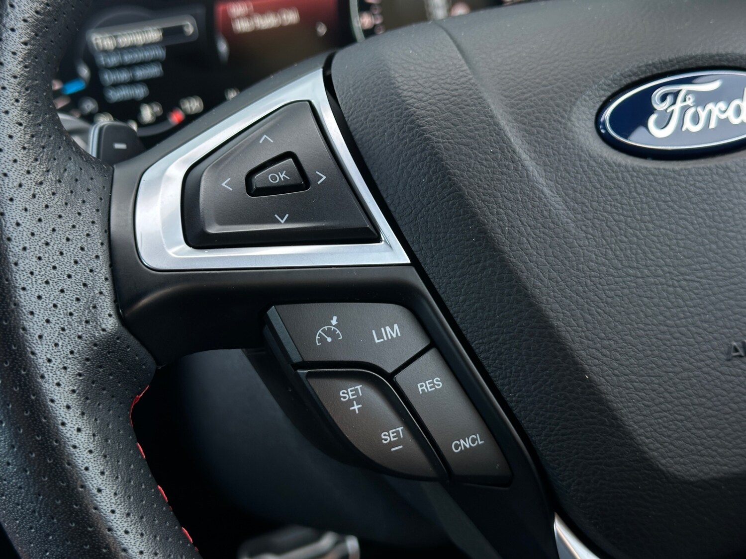 Used Ford Mondeo 2018 for sale - 76174326: Photo 25