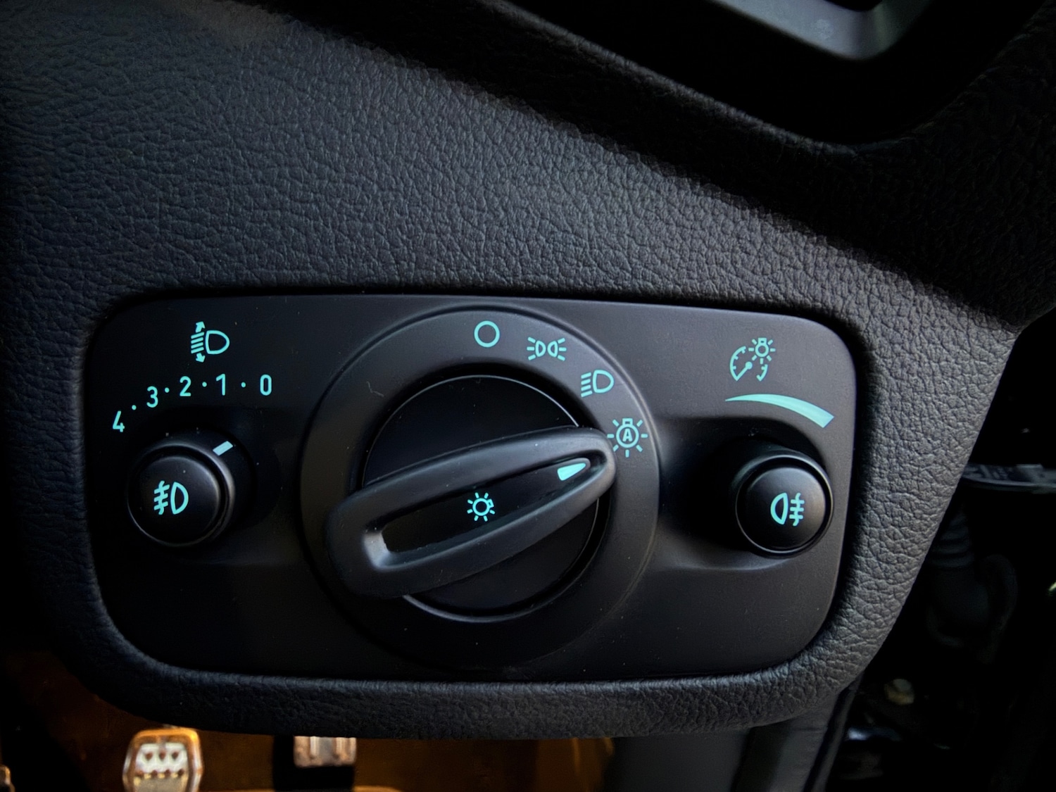 Used Ford Kuga 2019 for sale - 76935415: Photo 17