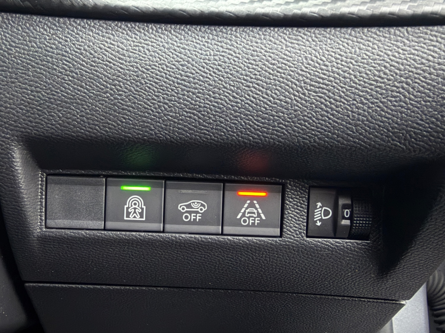 Used Peugeot 208 2020 for sale - 77395386: Photo 18