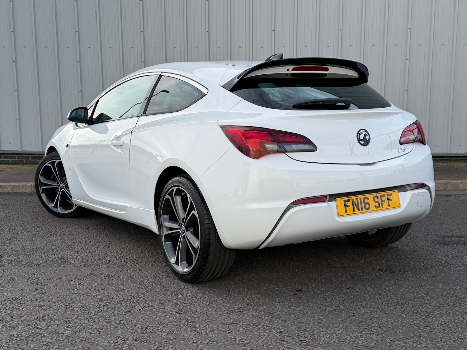 Used Vauxhall Astra GTC 2016 for sale - 78135221: Photo 2
