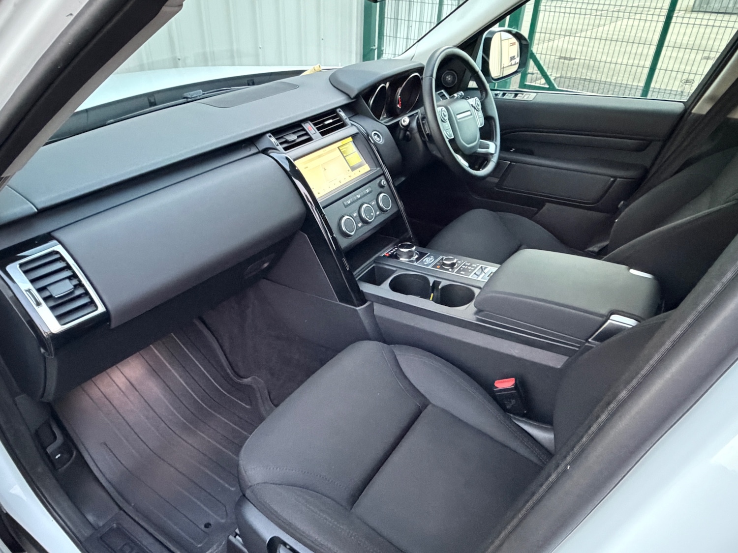 Used Land Rover Discovery 2018 for sale - 78169436: Photo 13