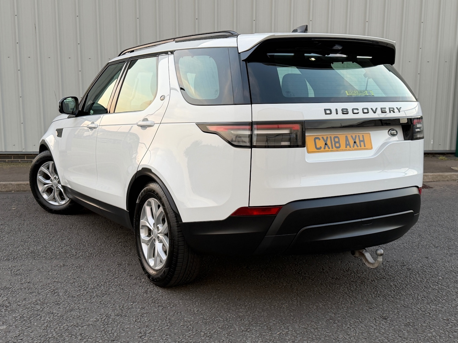 Used Land Rover Discovery 2018 for sale - 78169436: Photo 2