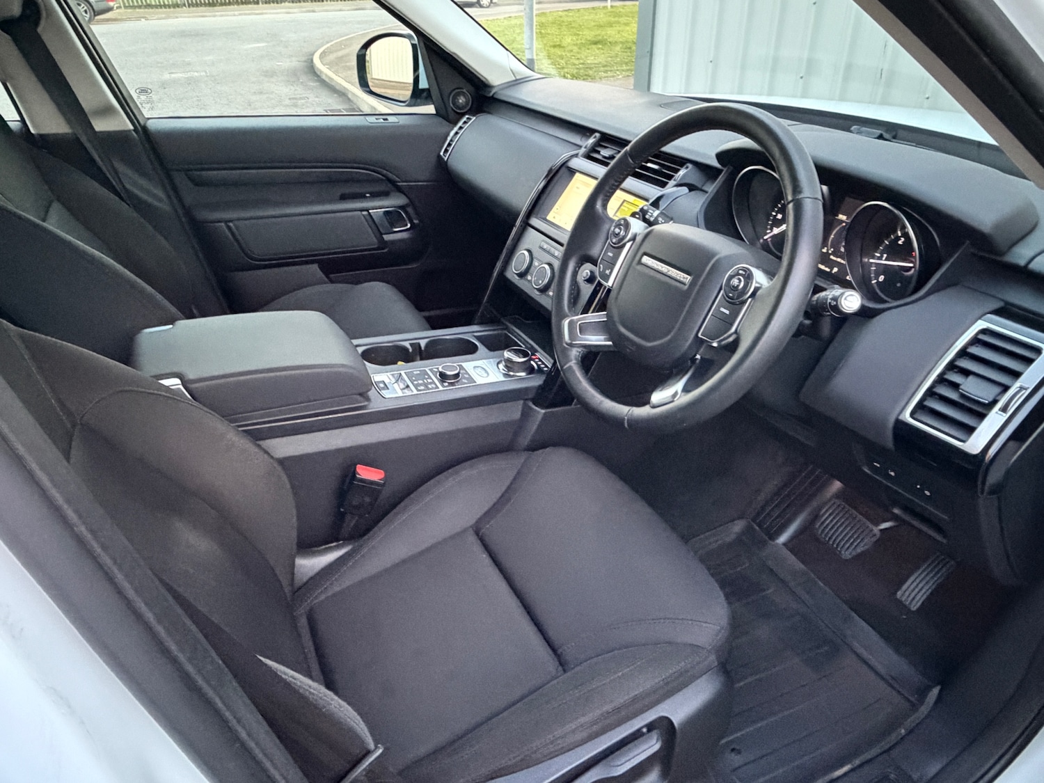 Used Land Rover Discovery 2018 for sale - 78169436: Photo 9