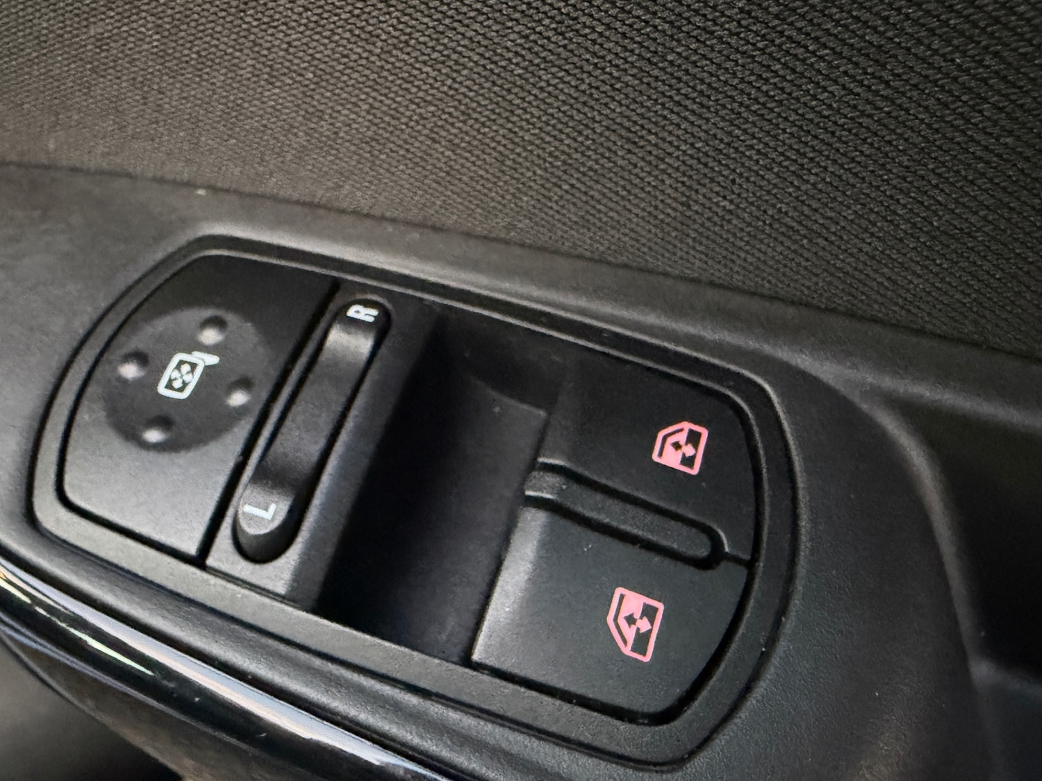 Used Vauxhall Corsa 2017 for sale - 76885150: Photo 18