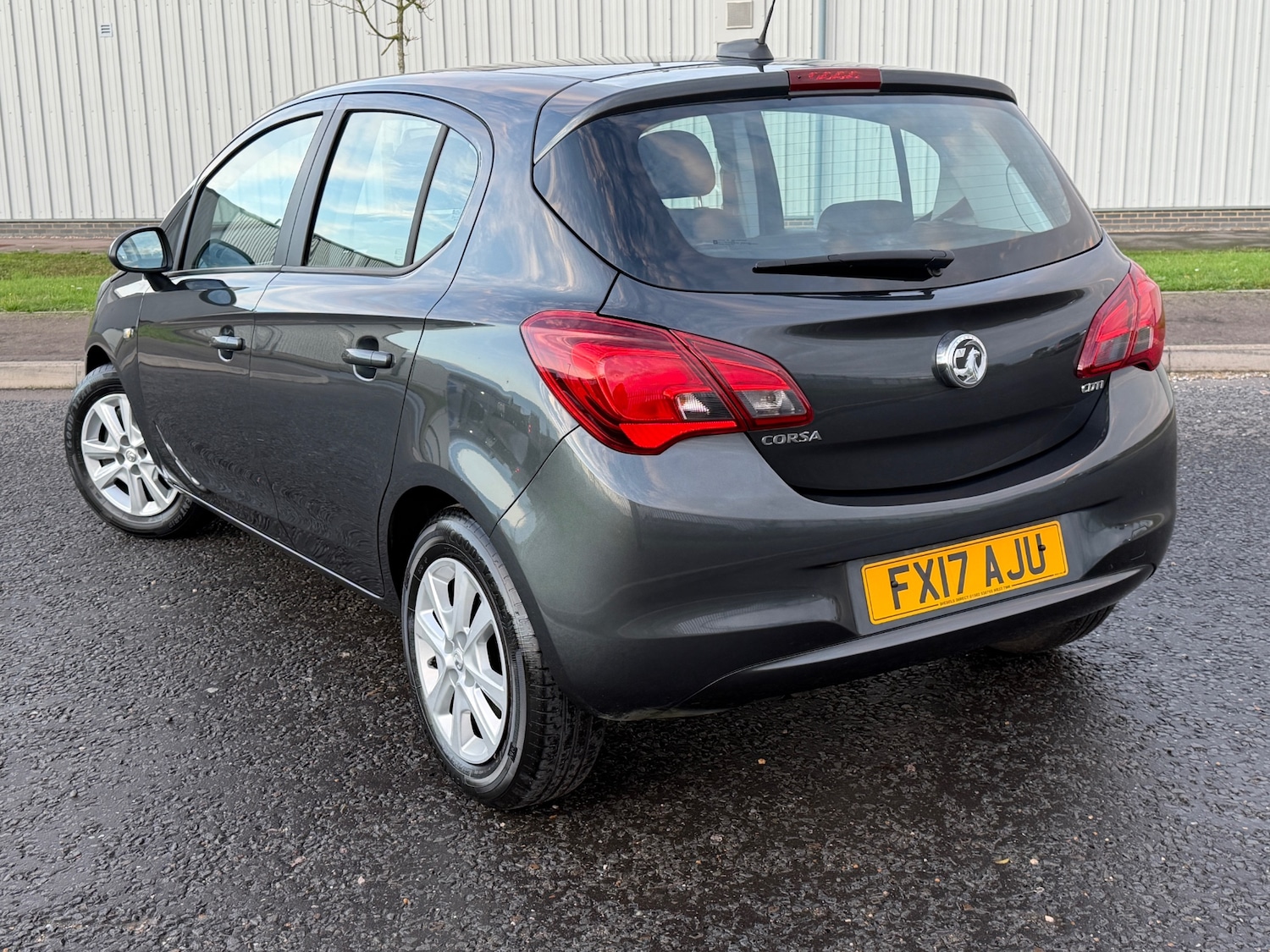 Used Vauxhall Corsa 2017 for sale - 76885150: Photo 2