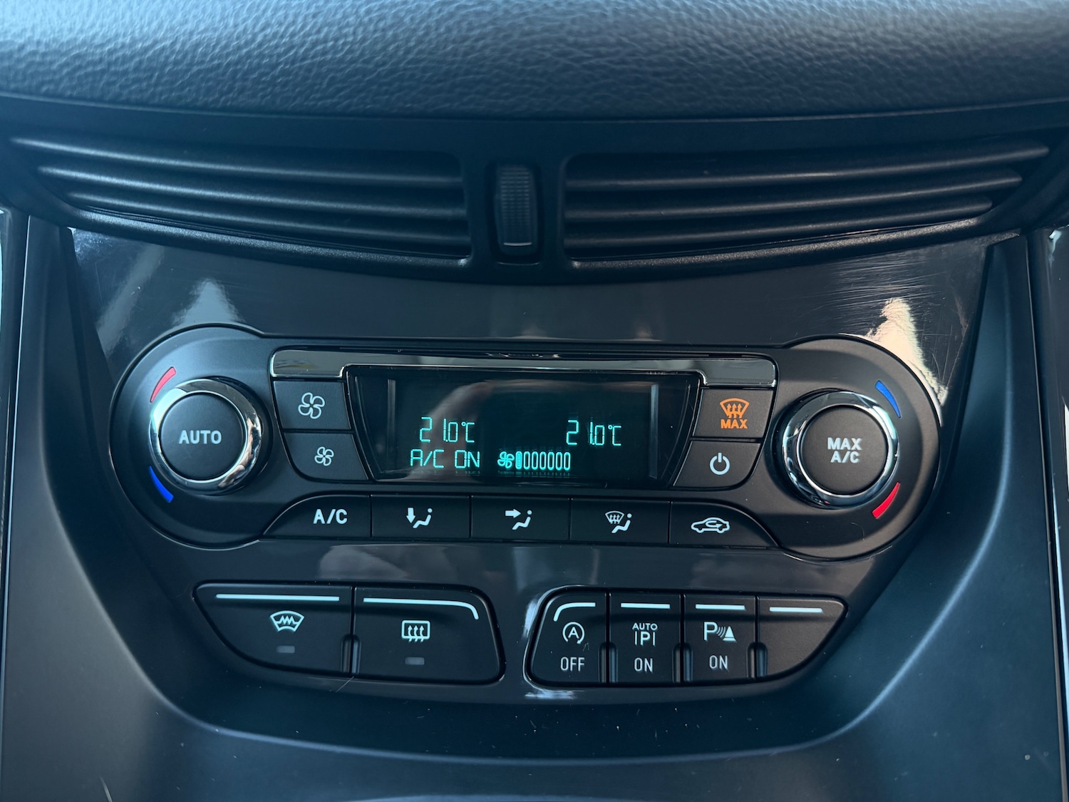 Used Ford Kuga 2016 for sale - 77019518: Photo 19