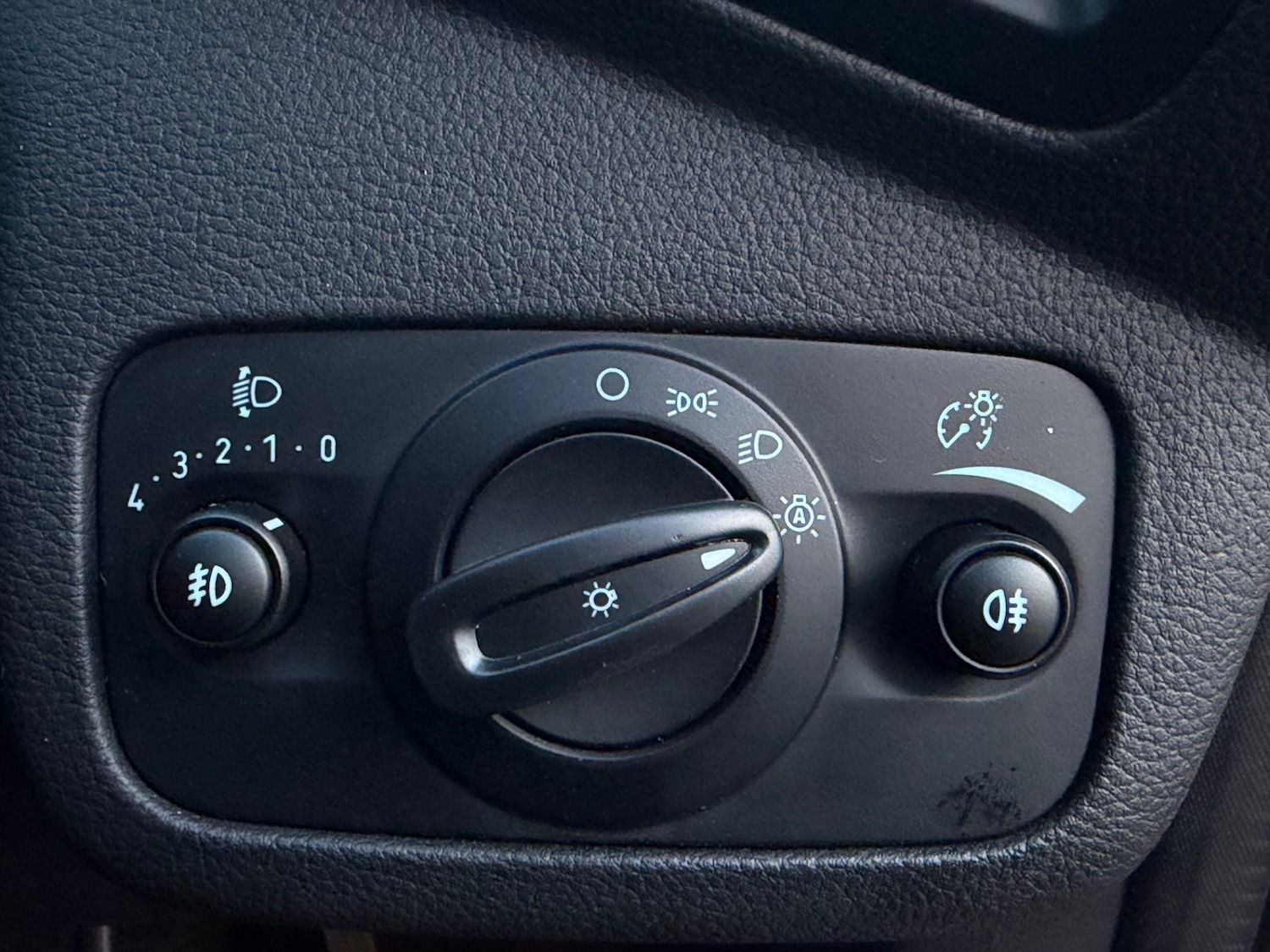 Used Ford Kuga 2016 for sale - 77019518: Photo 23