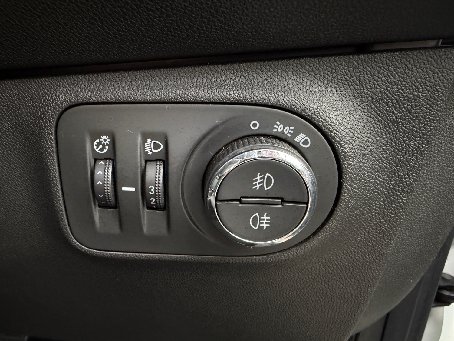 Used Vauxhall Corsa 2018 for sale - 77982004: Photo 16