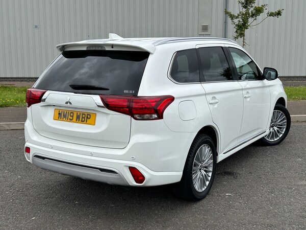 Used Mitsubishi Outlander 2019 for sale - 71920689: Photo 2