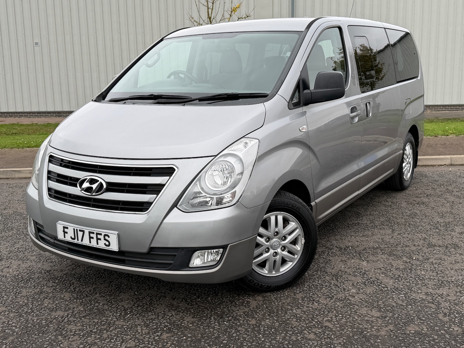 Used Hyundai i800 2017 for sale - 76553778: Photo 3