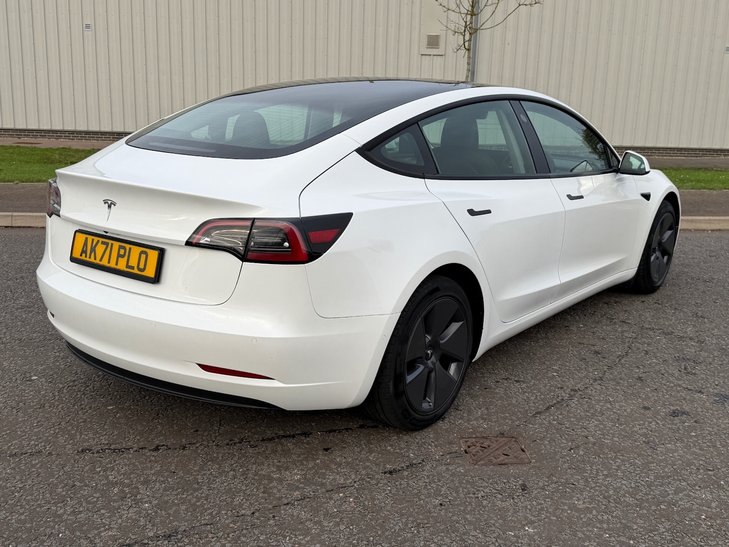 Used Tesla Model 3 2021 for sale - 76618839: Photo 10