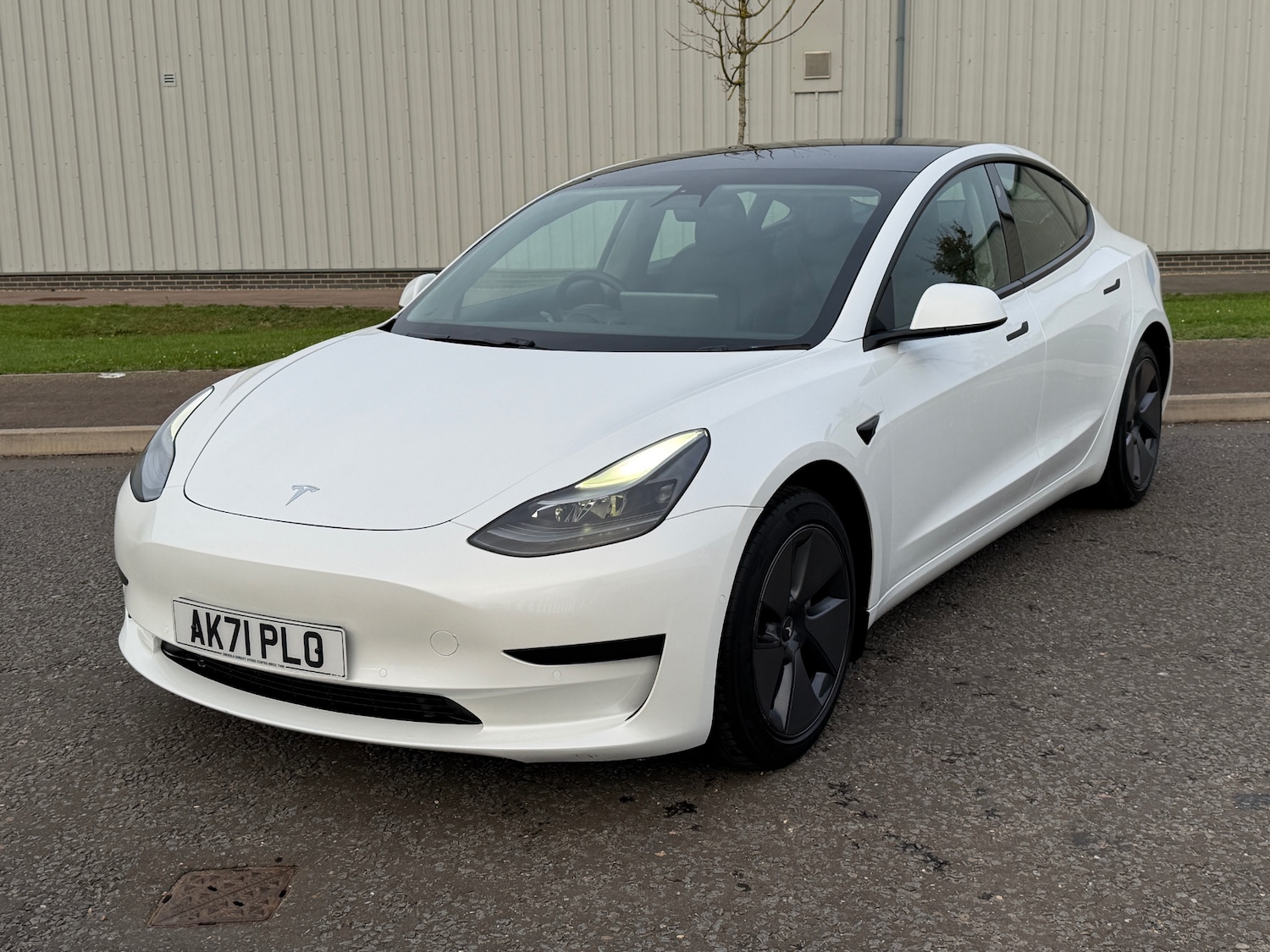Used Tesla Model 3 2021 for sale - 76618839: Photo 6