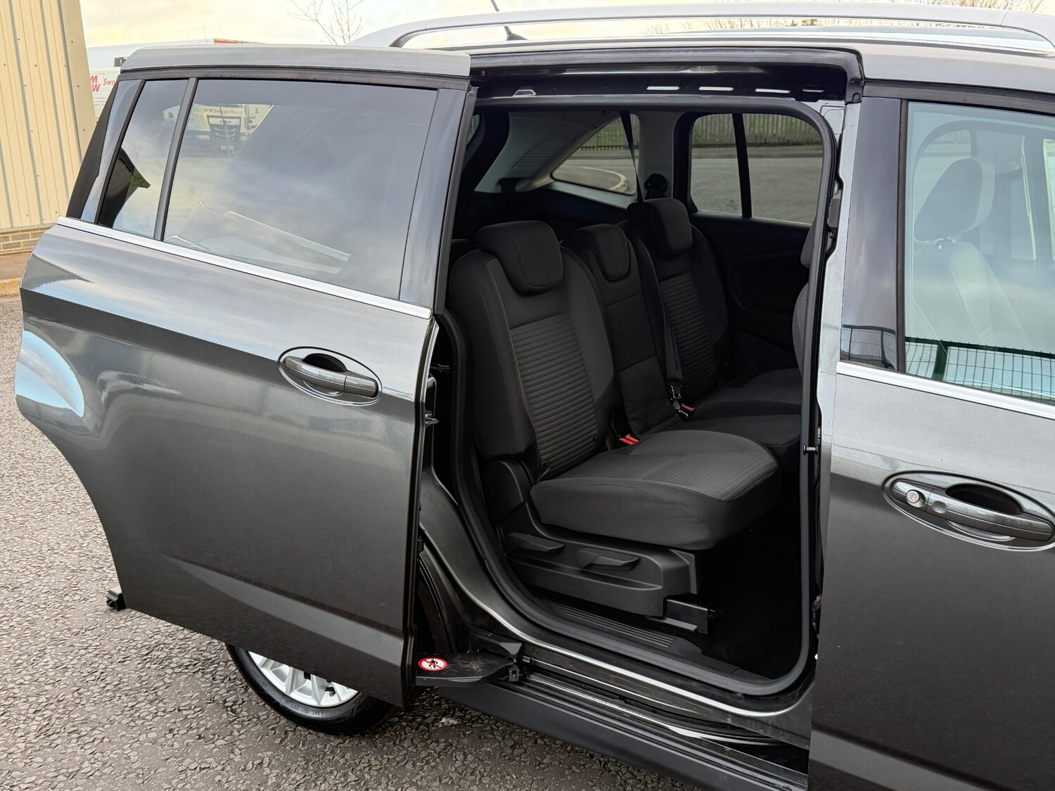 Used Ford Grand C-Max 2016 for sale - 78060683: Photo 25